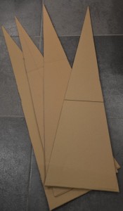 diy-tutoriel-sapin-cone-pyramide-carton-decoration
